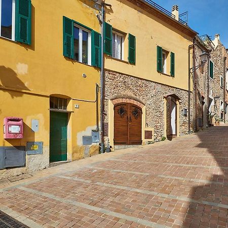 Acasadigiuly Villa Ceriale Eksteriør billede